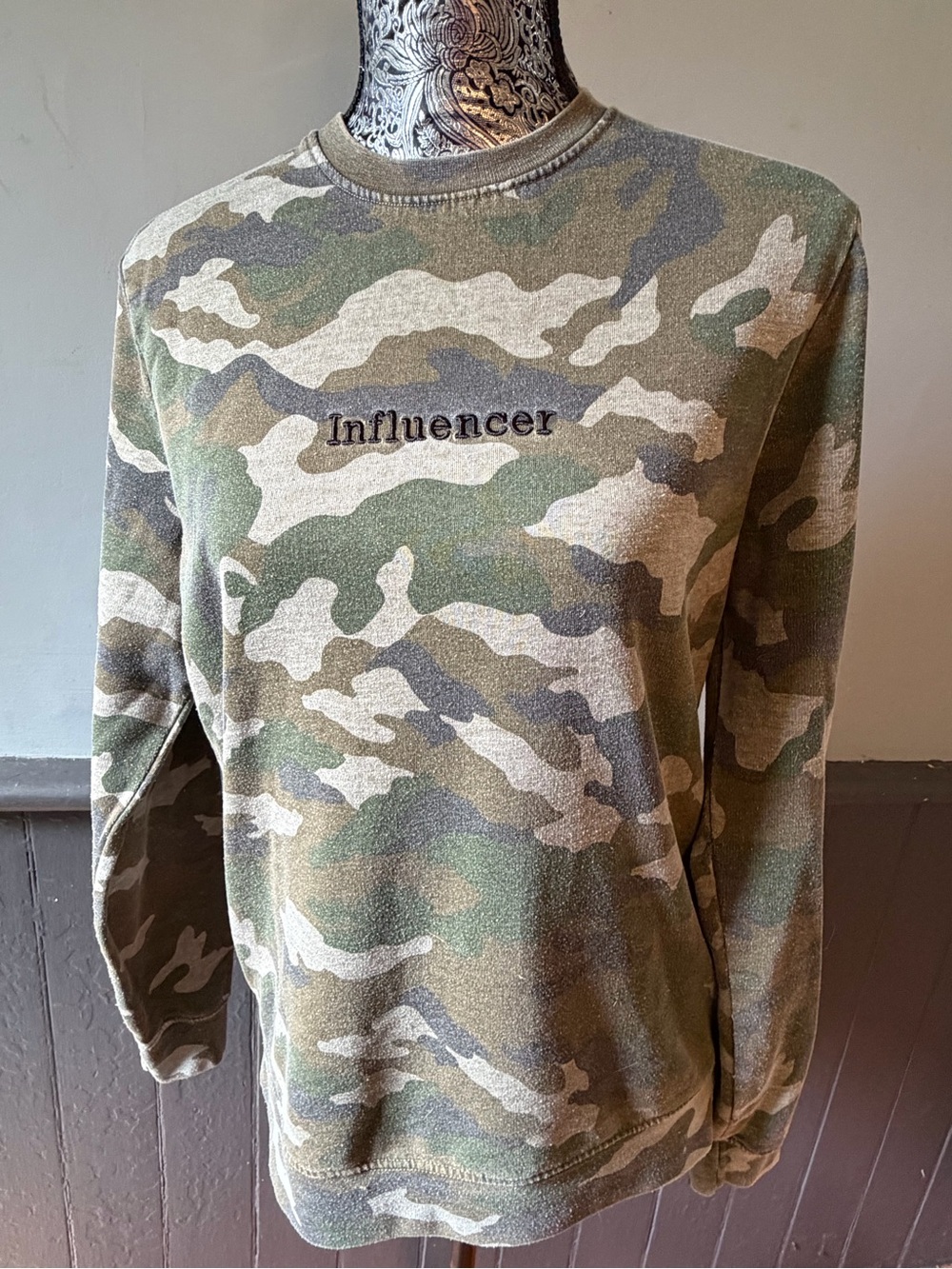 Influencer Camouflage Crewneck Sweater in Green Camo